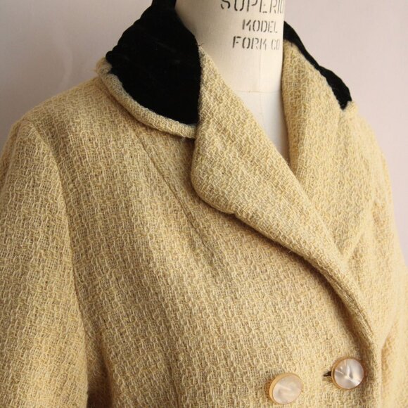 Vintage 1960s Jacket, Yellow with Black Velvet Collar, Double Breasted - Picture 4 of 10